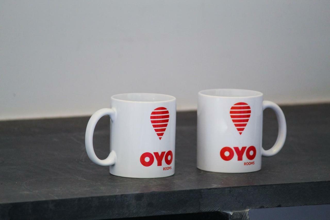 Oyo 13170 Victory Suites Bangalore Exteriör bild