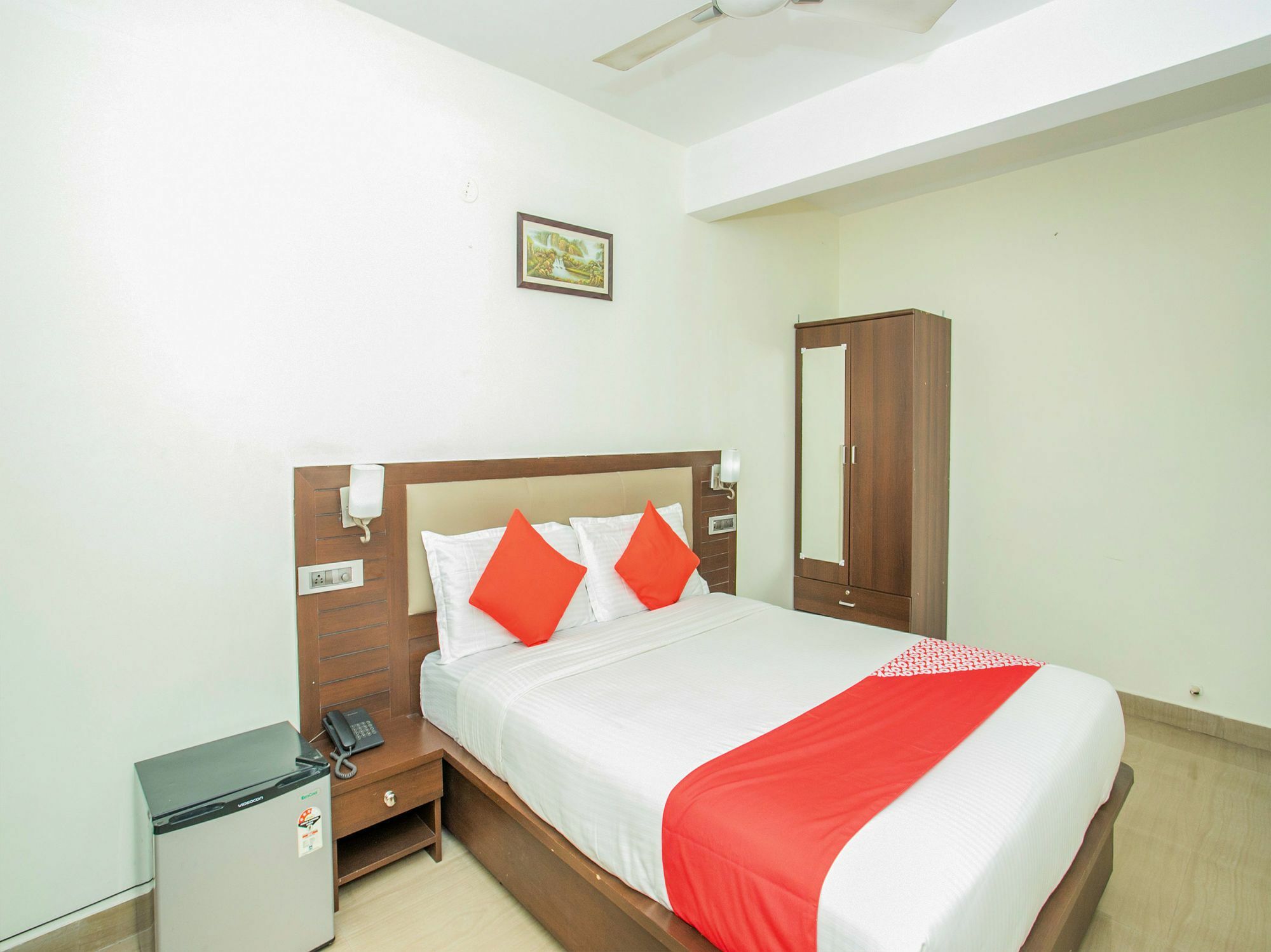 Oyo 13170 Victory Suites Bangalore Exteriör bild
