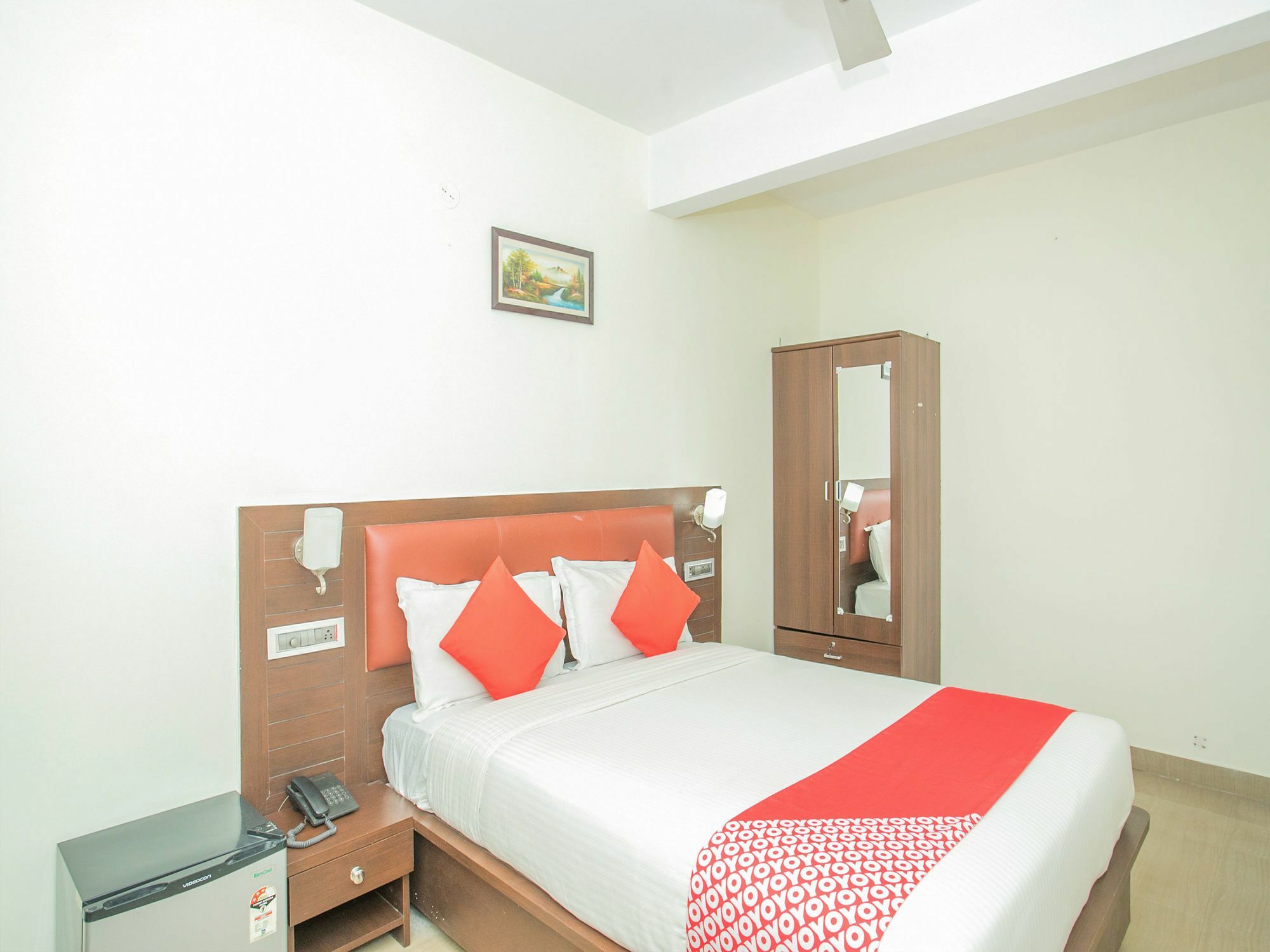 Oyo 13170 Victory Suites Bangalore Exteriör bild